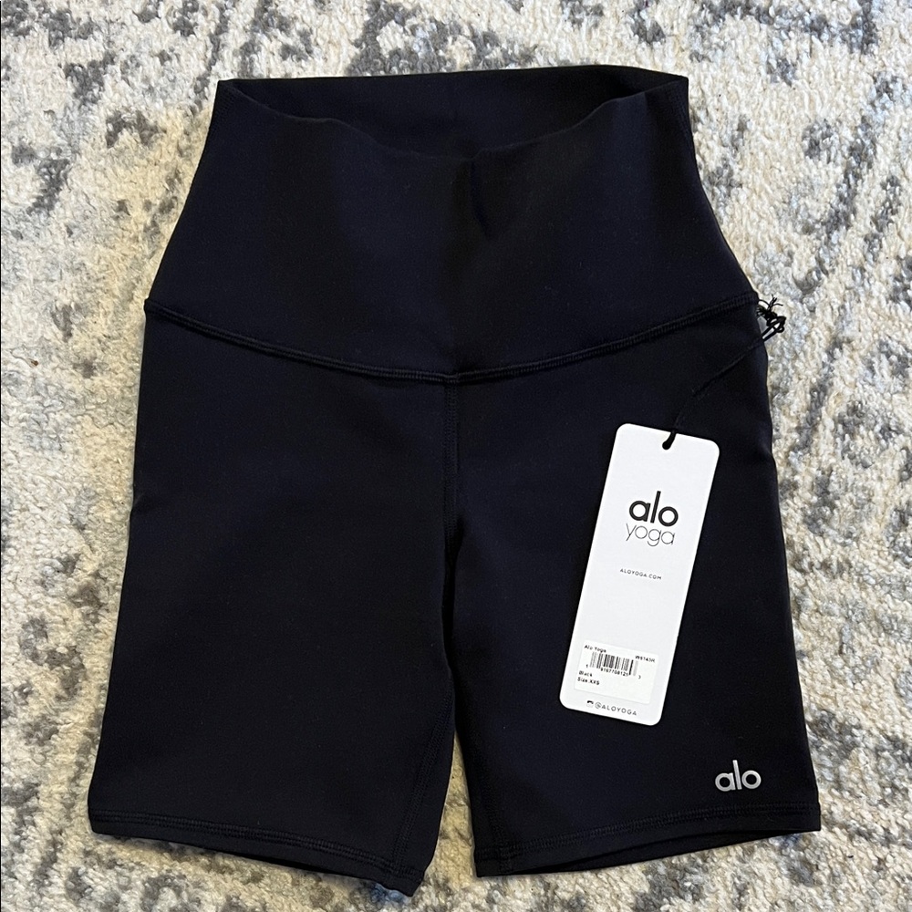 ALO Yoga Women's Black Bike Shorts